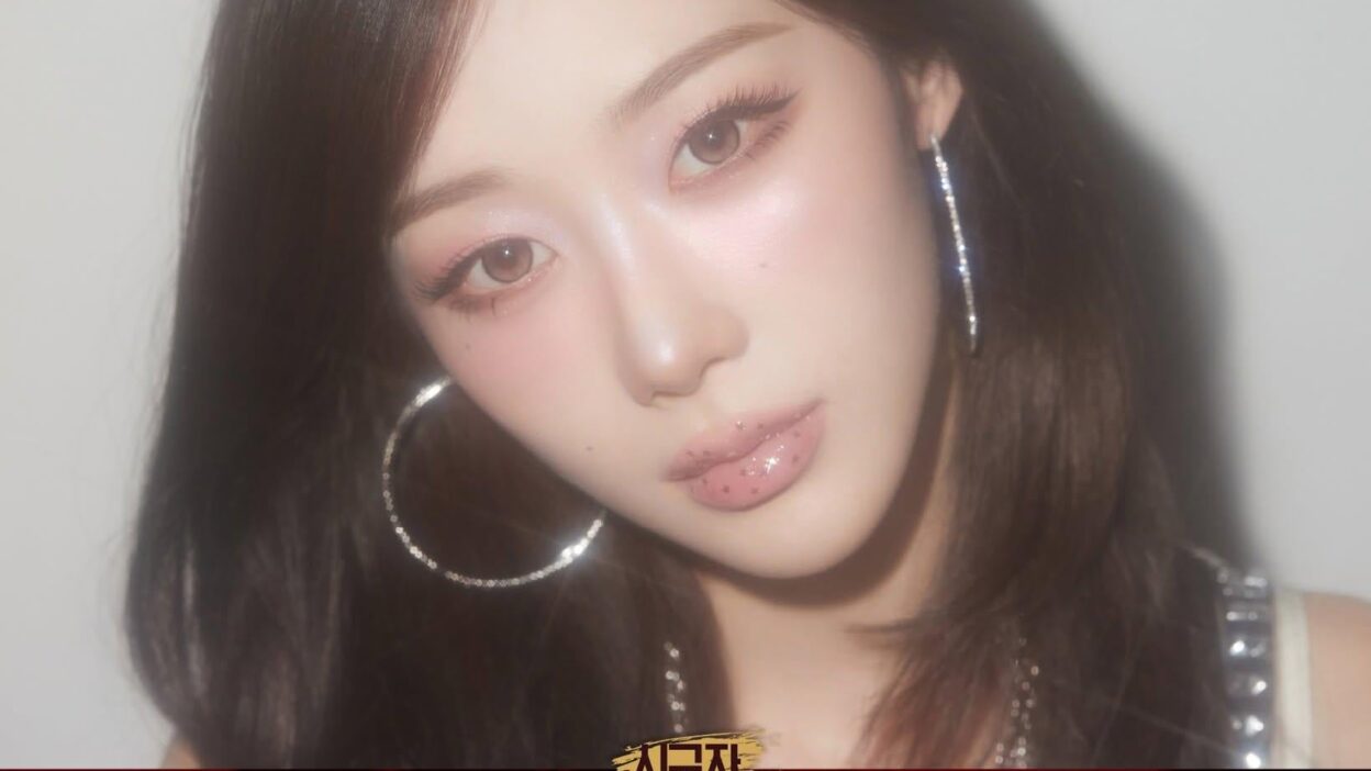 260817 Giselle will throw the ceremonial first pitch for Kiwoom Heroes against Samsung Lions on August 26th