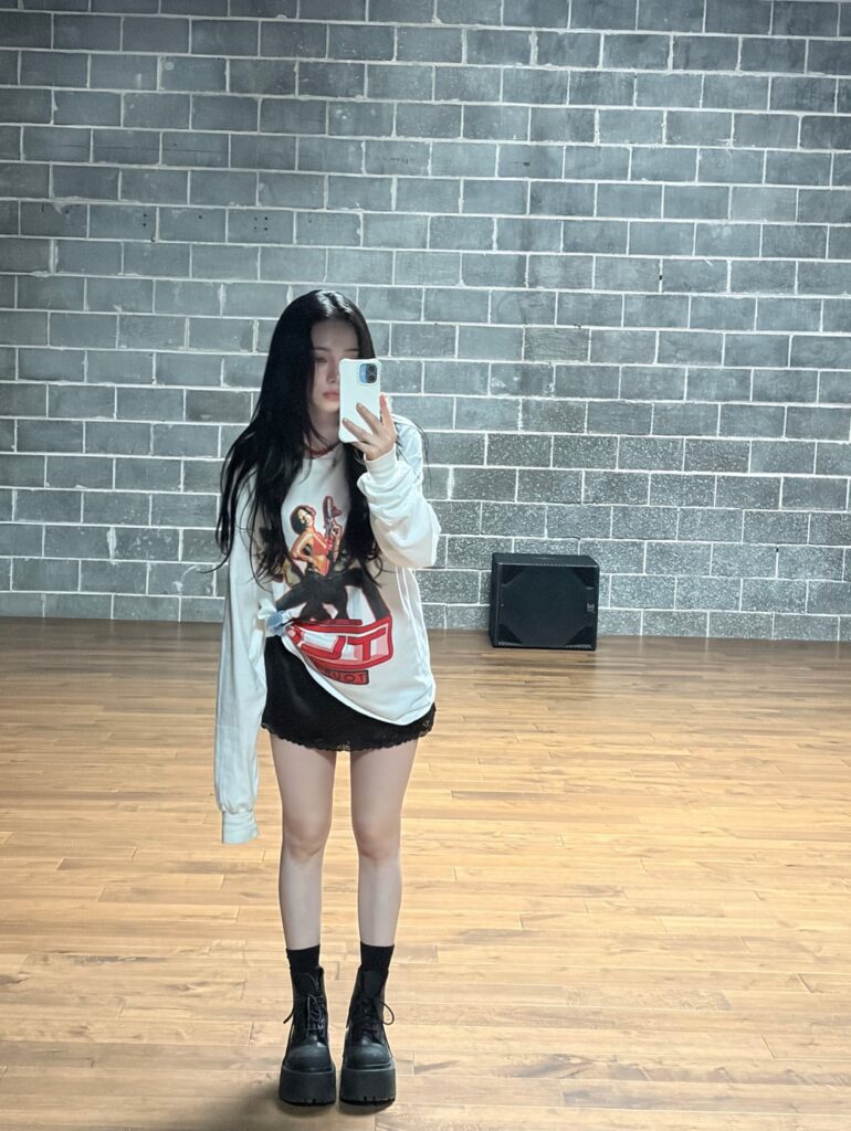 260803 Karina Instagram Update 2
